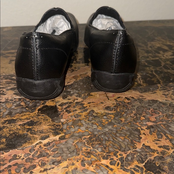 Easy Street Black Women's Flats NEW no box - Picture 5 of 6